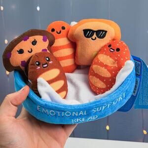 WHAT DO YOU MEME? Emotional Support Bread Plush Set